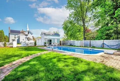 Exterior - 28 Maple St, Mendon, MA 01756 photo 5 of 9