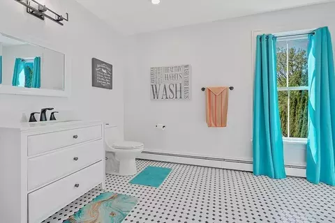 Bath - 28 Maple St, Mendon, MA 01756 photo 3 of 3