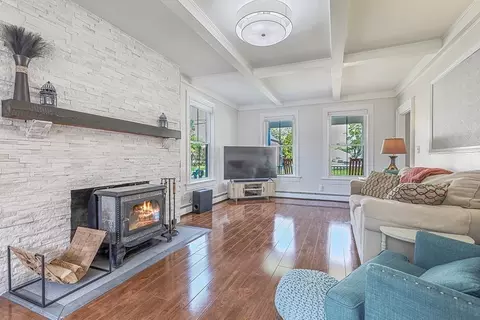 Living - 28 Maple St, Mendon, MA 01756 photo 1 of 4