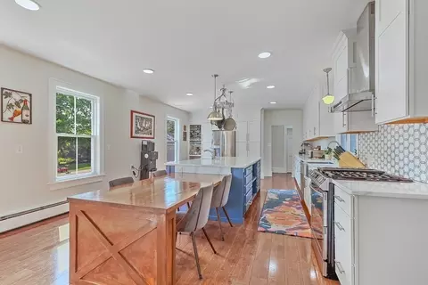 Kitchen - 28 Maple St, Mendon, MA 01756 photo 5 of 6