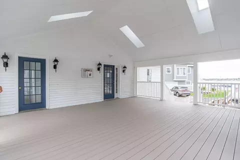 Exterior - 700 Shore Dr #914, Fall River, MA 02721 photo 3 of 6
