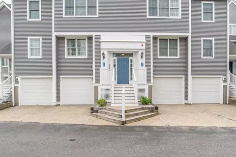 700 Shore Dr #914, Fall River, MA 02721