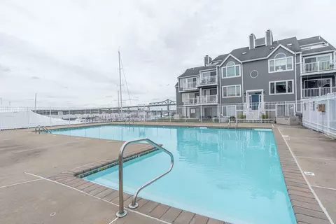 Exterior - 700 Shore Dr #914, Fall River, MA 02721 photo 4 of 6