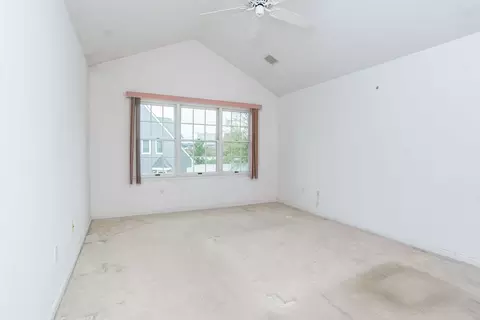 Bedroom - 700 Shore Dr #914, Fall River, MA 02721 photo 2 of 5