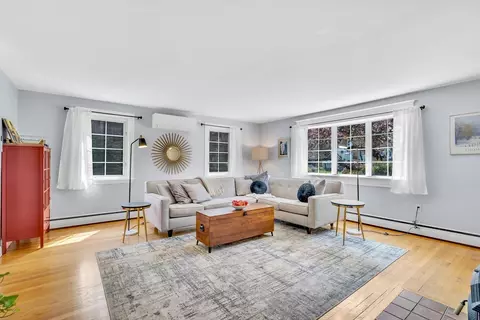 Living - 262 School St, Acton, MA 01720 photo 2 of 4