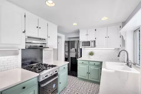 Kitchen - 262 School St, Acton, MA 01720 photo 3 of 4