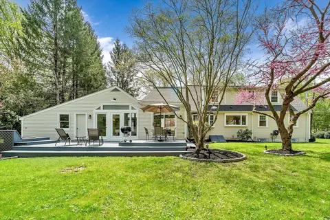 Exterior - 262 School St, Acton, MA 01720 photo 6 of 8