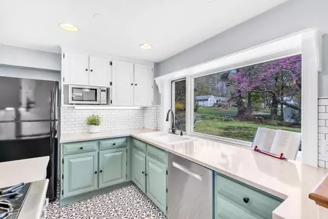 Kitchen - 262 School St, Acton, MA 01720 photo 2 of 4