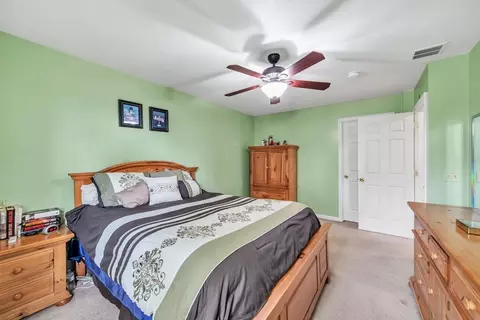81 Jacob St, Chicopee, MA 01020 photo 22