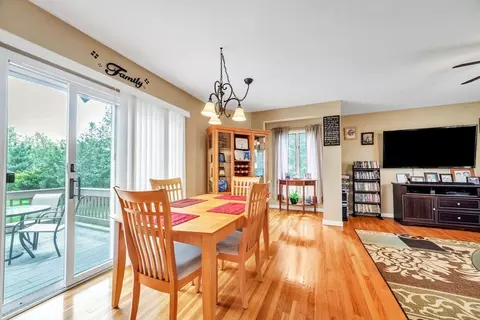 81 Jacob St, Chicopee, MA 01020 photo 10
