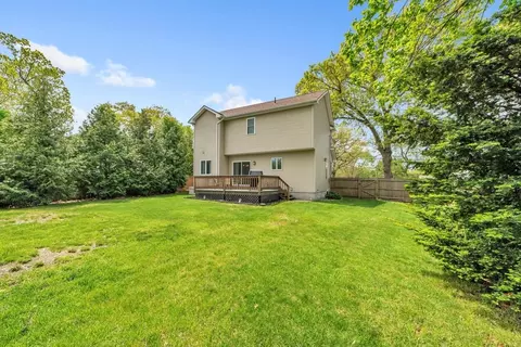 81 Jacob St, Chicopee, MA 01020 photo 37