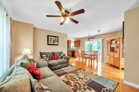 81 Jacob St, Chicopee, MA 01020 photo 6