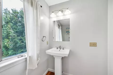 81 Jacob St, Chicopee, MA 01020 photo 31