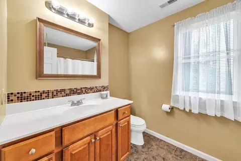81 Jacob St, Chicopee, MA 01020 photo 29