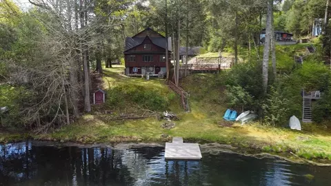 40 Forest Lake Rd, Palmer, MA 01069
