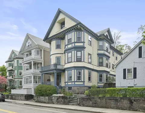 150 Walnut St #1, Brookline, MA 02445