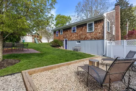 21 Linscott Rd, Hingham, MA 02043 photo 9