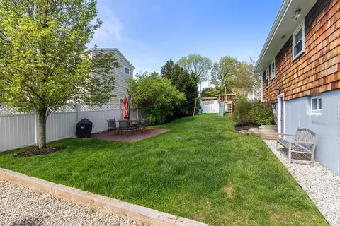 21 Linscott Rd, Hingham, MA 02043 photo 8