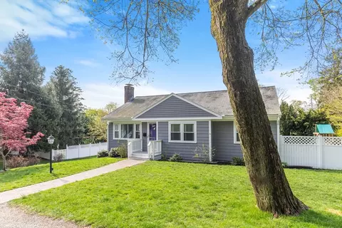 21 Linscott Rd, Hingham, MA 02043 photo 3
