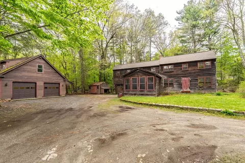 265 Loudville Rd, Easthampton, MA 01027