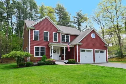 8 Lake St, Norfolk, MA 02056