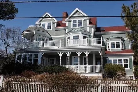 30 Waldron St, Marblehead, MA 01945