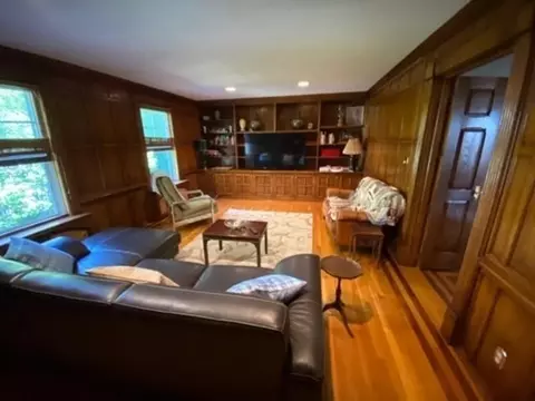 30 Waldron St, Marblehead, MA 01945 photo 4