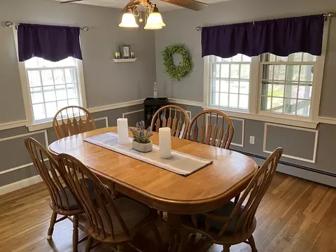 Dining - 55 Carl Rd, Walpole, MA 02081 photo 2 of 2