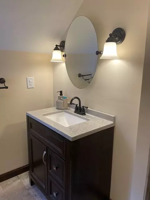 Bath - 55 Carl Rd, Walpole, MA 02081 photo 2 of 3