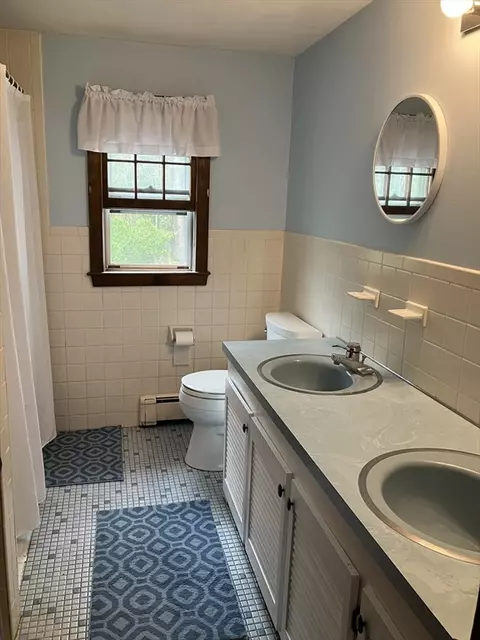 Bath - 55 Carl Rd, Walpole, MA 02081 photo 3 of 3