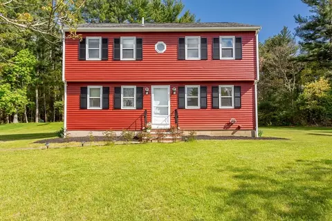 25 Quequechan Cir, Raynham, MA 02767