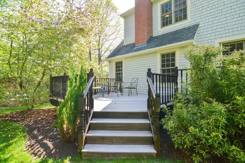 Exterior - 158 South St, Upton, MA 01568 photo 6 of 8