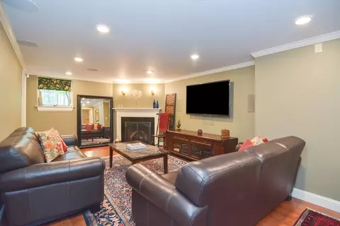 Living - 158 South St, Upton, MA 01568 photo 5 of 5