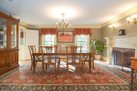 Dining - 158 South St, Upton, MA 01568 photo 2 of 3