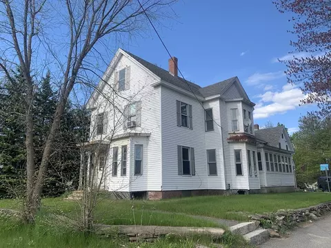 69 Elm St, Templeton, MA 01468