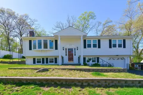 21 Whip O Will Ln, Milford, MA 01757
