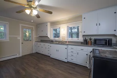 39 Homecrest Ave, Ware, MA 01082 photo 7