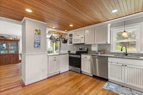 13 Saville Rd, Gloucester, MA 01930 photo 5