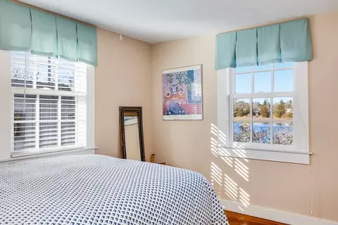 Bedroom - 16 Short Beach Rd, Barnstable, MA 02632 photo 2 of 5