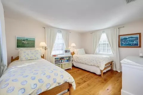 Bedroom - 16 Short Beach Rd, Barnstable, MA 02632 photo 3 of 5