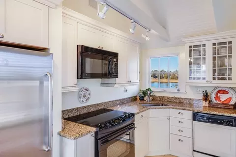 Kitchen - 16 Short Beach Rd, Barnstable, MA 02632 photo 1 of 3