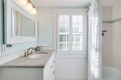 Bath - 16 Short Beach Rd, Barnstable, MA 02632 photo 1 of 4