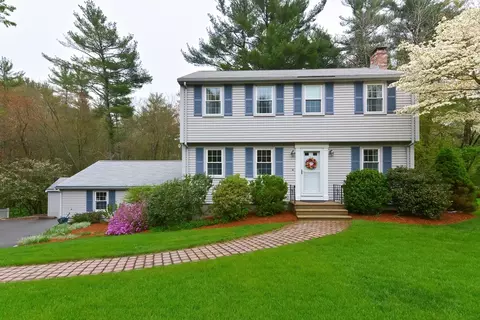 4 Saddle Hill Rd, Medway, MA 02053