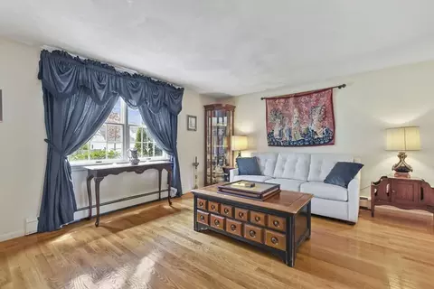 11 Meadow Rd, Beverly, MA 01915 photo 2