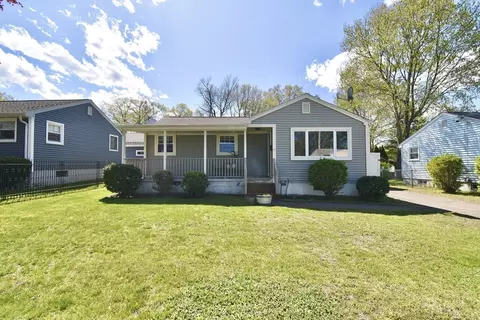 88 Paradise St, Chicopee, MA 01020