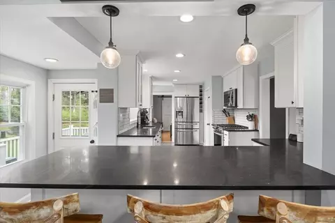 Kitchen - 576 Common St, Walpole, MA 02081 photo 9 of 9