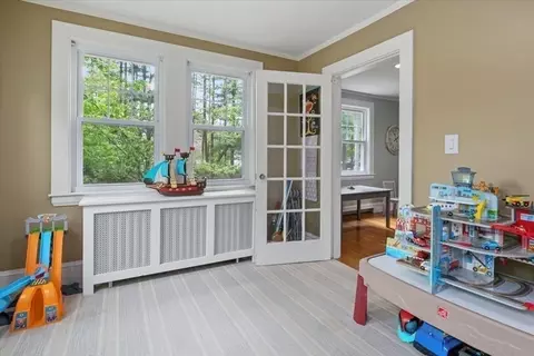 Entry Way - 576 Common St, Walpole, MA 02081 photo 3 of 3