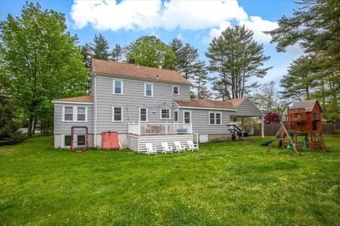 Exterior - 576 Common St, Walpole, MA 02081 photo 2 of 2