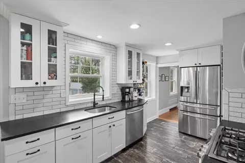 Kitchen - 576 Common St, Walpole, MA 02081 photo 2 of 9