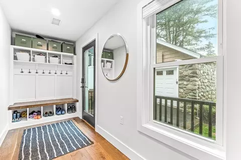 Entry Way - 15 Rustic Rd, Stoneham, MA 02180 photo 2 of 4